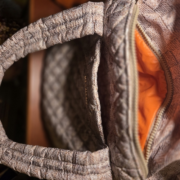 MZ Wallace NWT Designer Metro Quilted Tote Deluxe in Tan - Picture 5 of 16